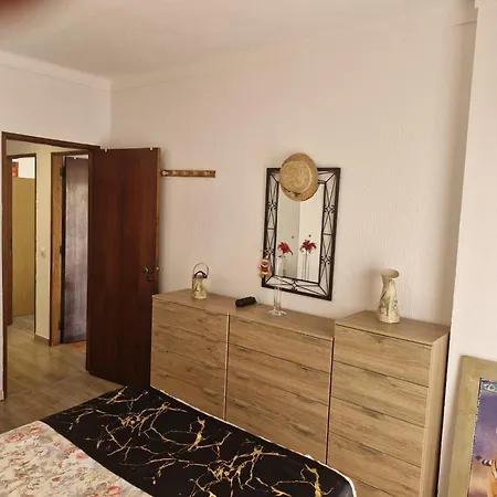 דירה Flat Near Marina And