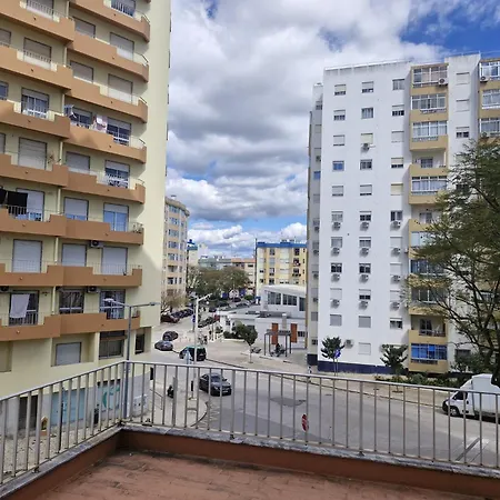 Flat Near Marina And 아파트 *